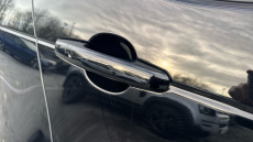 Land Rover Discovery 3.0 D300 Dynamic HSE 5dr Auto Diesel Station Wagon